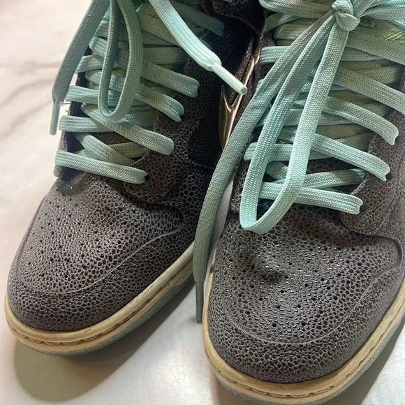 Nike Women’s Dunk Sky High Premium Dark Gray Glacier Ice - Picture 5 of 8